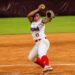 Lanzadora dominicana Anyela Gómez en el círculo durante el partido de softbol contra México en Santo Domingo 2026