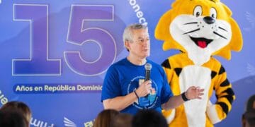 Colaboradores de Seguros SURA en jornada de celebración por sus 15 años en República Dominicana
