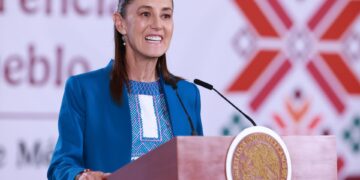 Claudia Sheinbaum durante un mensaje sobre su viaje a la final del Mundial 2026 en Nueva York