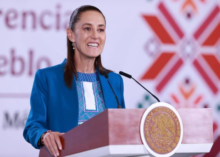 Claudia Sheinbaum durante un mensaje sobre su viaje a la final del Mundial 2026 en Nueva York