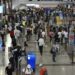 Pasajeros en el AILA, actualización de tasas aeroportuarias