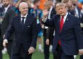 Gianni Infantino, presidente de la FIFA, junto a Donald Trump en un acto oficial
