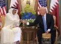 Buque petrolero transitando por el Estrecho de Ormuz bajo tension geopolitica entre EE. UU. e Iran