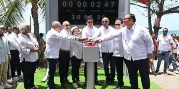Playa Los Almendros y malecón de Baní en obras de remodelación turística en Peravia