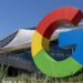 Sede de Alphabet en Mountain View California con logo de Google visible en el exterior del edificio