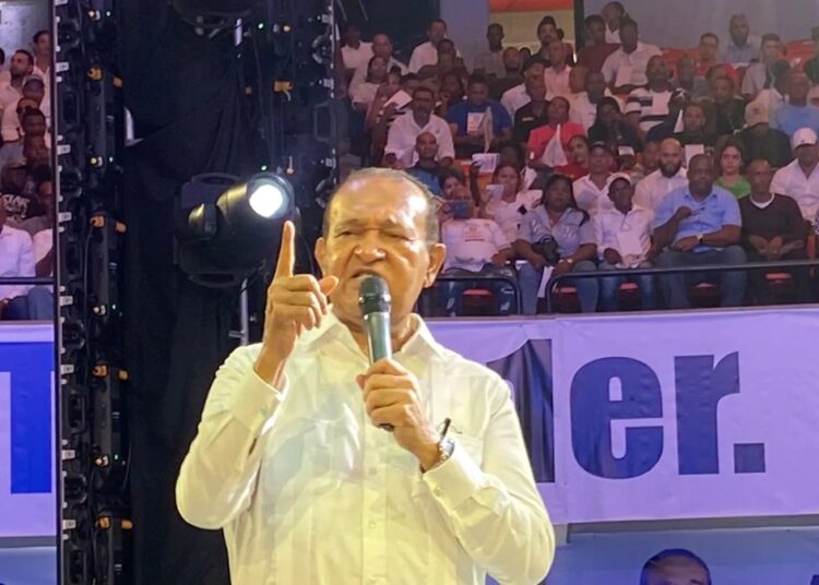 Senador Antonio Marte durante el Primer Congreso José Francisco Peña Gómez del PPG en República Dominicana
