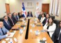 Gobernador del BCRD Héctor Valdez Albizu reunido con ejecutivos de Mastercard para Latinoamérica en Santo Domingo