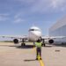 Airbus A320CEO en el hangar de mantenimiento pesado de FL Technics en el Aeropuerto Internacional de Punta Cana, República Dominicana
