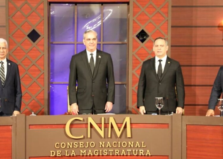 Sede del Consejo Nacional de la Magistratura en Santo Domingo durante jornada de evaluación de jueces de la Suprema Corte