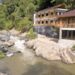 Agentes de Medio Ambiente y militares durante operativo en ribera del río Yaque del Norte en Jarabacoa