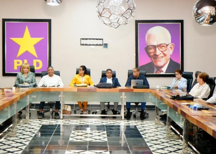 Sede del Partido de la Liberación Dominicana en Santo Domingo durante anuncio de consulta presidencial interna