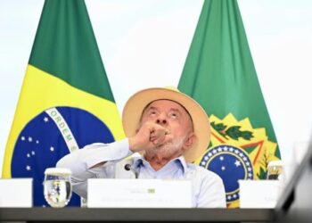 Presidentes Lula, Trump y Milei en medio de tensiones diplomáticas entre Brasil, EEUU y Argentina