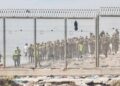 Fuerzas de seguridad marroquíes controlan la frontera entre Fnideq y Ceuta tras los enfrentamientos con migrantes