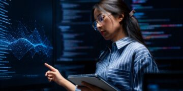 Ejecutivo revisando resultados en pantalla con herramienta de inteligencia artificial en oficina corporativa