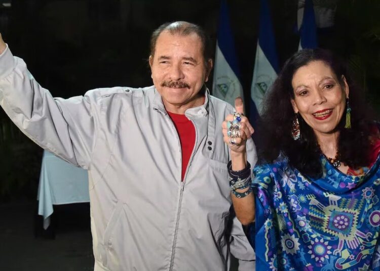 Daniel Ortega y Rosario Murillo, copresidentes de Nicaragua, durante un acto oficial