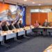 Ministro de Hacienda Magín Díaz junto al gobernador del BCRD Héctor Valdez Albizu y directivos de la ABA en reunión económica en Santo Domingo