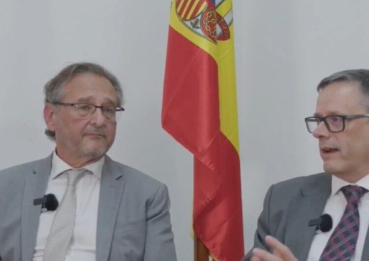Representantes de la AEAT de España y funcionarios de la DGII reunidos para presentar el proyecto Una Fiscalidad más Justa en República Dominicana