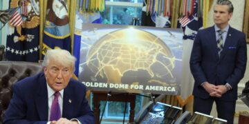 General Mike Guetlein y logotipo del programa Golden Dome for America del Departamento de Defensa de Estados Unidos