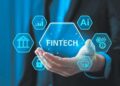Pantalla con gráficas de inversión fintech global y logos de startups financieras digitales en segundo trimestre 2026