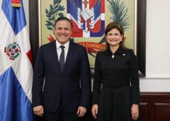 Jean Luis Rodríguez juramentado como ministro de Vivienda Hábitat y Edificaciones ante la vicepresidenta Raquel Peña