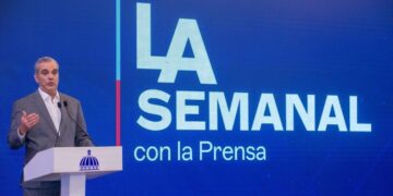 Presidente Luis Abinader en el Palacio Nacional durante la primera edición de La Agenda Semanal