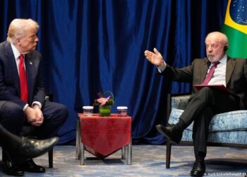 Lula y Trump durante conversación telefónica sobre aranceles comerciales entre Brasil y Estados Unidos