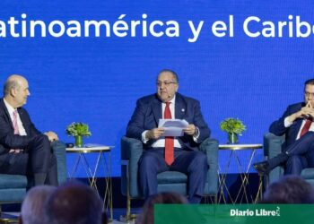 Ministro Magín Díaz durante el panel de perspectivas económicas de América Latina en el Foro Meta RD 2036