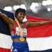 Marileidy Paulino y el equipo dominicano celebrando la medalla de oro en el relevo mixto 4x400m en el Estadio Olímpico durante los Juegos CAC 2026