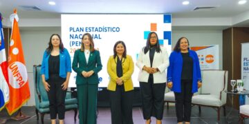 Directora de la ONE Mildred Martínez durante el lanzamiento del Plan Estadístico Nacional 2025-2028 en República Dominicana