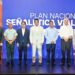 Ministro David Collado y director de RD Vial Hostos Rizik Lugo durante el lanzamiento del Plan Nacional de Señalética Turística en Santo Domingo