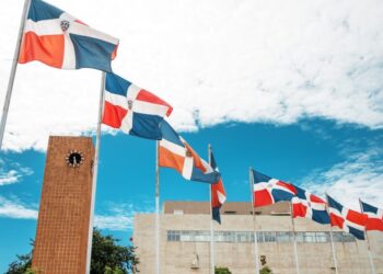 Carolina Mejía anuncia tercera edición de Plásticos por Útiles Escolares en el Palacio Municipal del Distrito Nacional