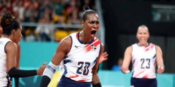 Jugadoras de las Reinas del Caribe celebran punto ante Costa Rica en el coliseo Gioriber Arias, JCC 2026