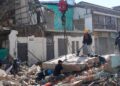 Escombros de edificios colapsados en Cali, Colombia, tras el terremoto de magnitud 7.4 del lunes