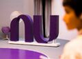 Sede de Nu Holdings, matriz de Nubank, con logo de la fintech en fachada durante presentación de resultados financieros