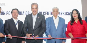 Presidente Luis Abinader en la inauguración de Repica 2026 junto al director de Apordom, Alejandro Campos