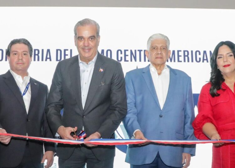 Presidente Luis Abinader en la inauguración de Repica 2026 junto al director de Apordom, Alejandro Campos