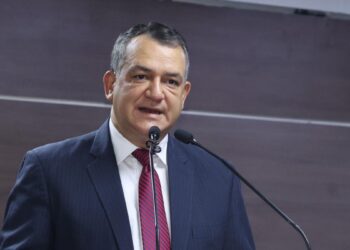 Román Jáquez Liranzo, presidente de la JCE, durante la presentación del estudio sobre abstención electoral en República Dominicana