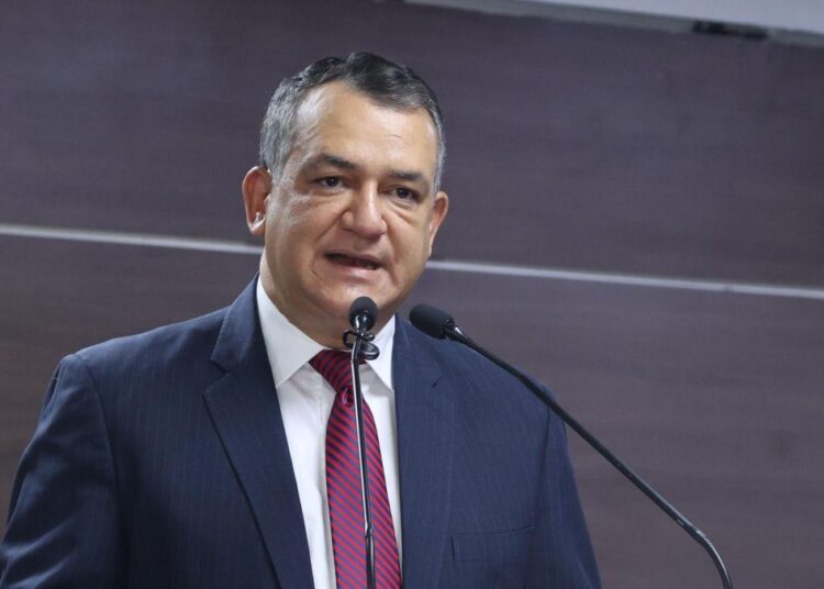 Román Jáquez Liranzo, presidente de la JCE, durante la presentación del estudio sobre abstención electoral en República Dominicana