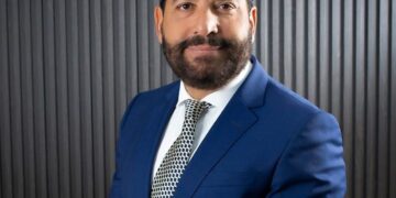 Francis Mateo, primer vicepresidente de la ANEIH, durante declaraciones sobre justicia e inversiones en República Dominicana