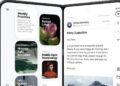 Apple iPhone Duo plegable abierto mostrando su pantalla interna de 7.6 pulgadas en colores Night Sky y Star White