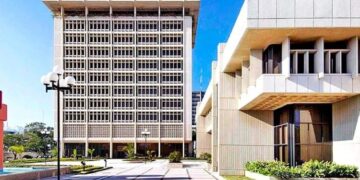 Fachada del edificio del Banco Central de la República Dominicana en Santo Domingo