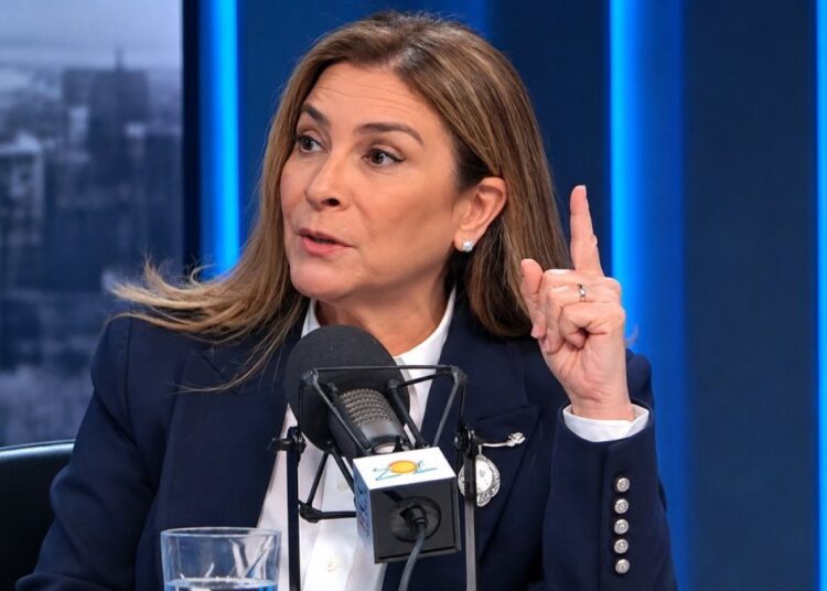 Carolina Mejía, alcaldesa del Distrito Nacional y aspirante presidencial del PRM, durante entrevista sobre primarias 2027