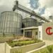 Fachada de instalaciones de César Iglesias en República Dominicana con logo de la empresa