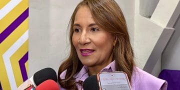 Zoraima Cuello, vicepresidenta del PLD, durante una entrevista en programa de televisión dominicano