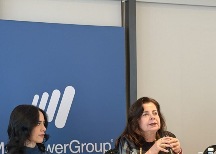 Mónica Flores Barragán, presidenta de ManpowerGroup Latinoamérica, durante desayuno con medios en Santo Domingo sobre escasez de talento global 2026
