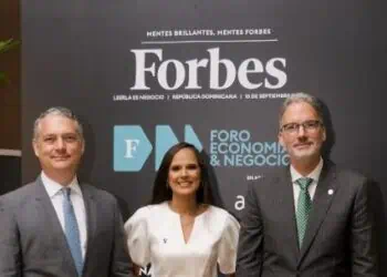 Participantes del Foro Forbes Economía y Negocios 2026 en Santo Domingo, República Dominicana