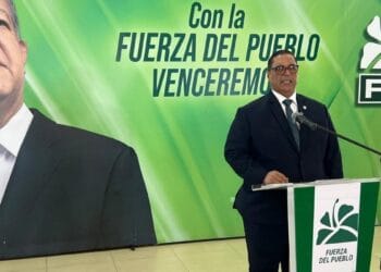 José Peña Santana, secretario de Comercio Exterior de la Fuerza del Pueblo, durante declaraciones sobre el arroz dominicano y el DR-Cafta