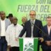 Campos de arroz en República Dominicana con maquinaria agrícola durante la cosecha