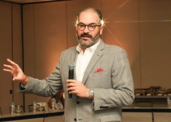 Economista Nassim Alemany en la Exposición Comercial de Asonahores 2026 en Punta Cana, República Dominicana