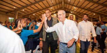 Presidente Luis Abinader en conversatorio con jóvenes en la Gobernación Provincial de San Cristóbal